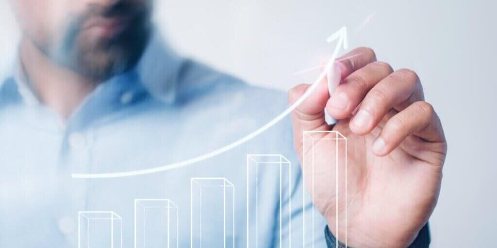 man-giving-business-presentation-using-high-technology-digital-pen